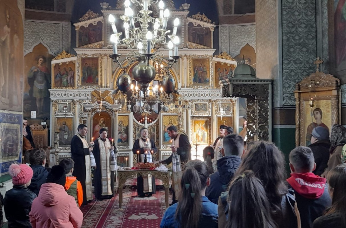 O sută de ani de la sfinţirea locului bisericii din Avrămeni 208283