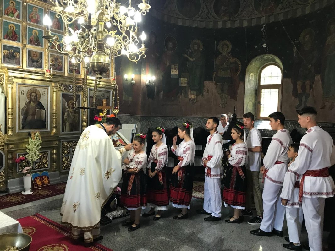 Parohia Poenarii Burchii, pas către „patria lui Dumnezeu” 208325