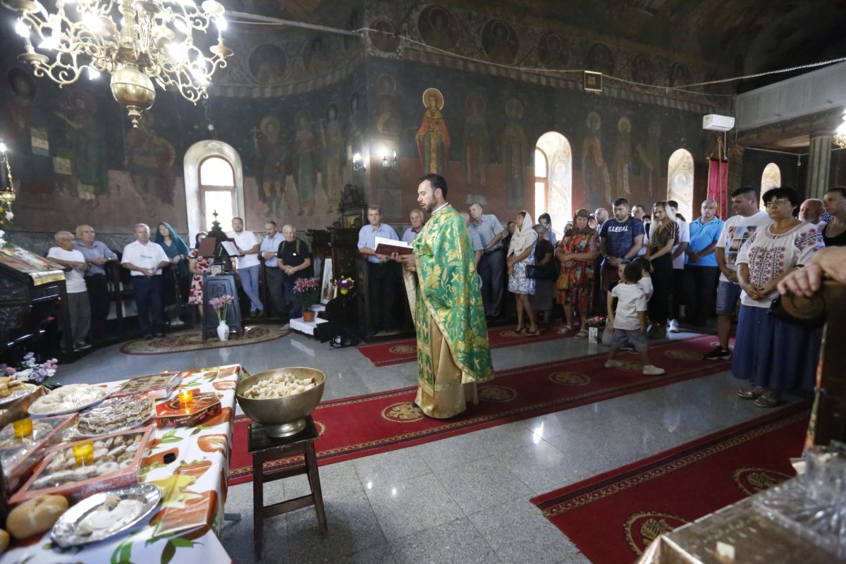 Parohia Poenarii Burchii, pas către „patria lui Dumnezeu” 208332