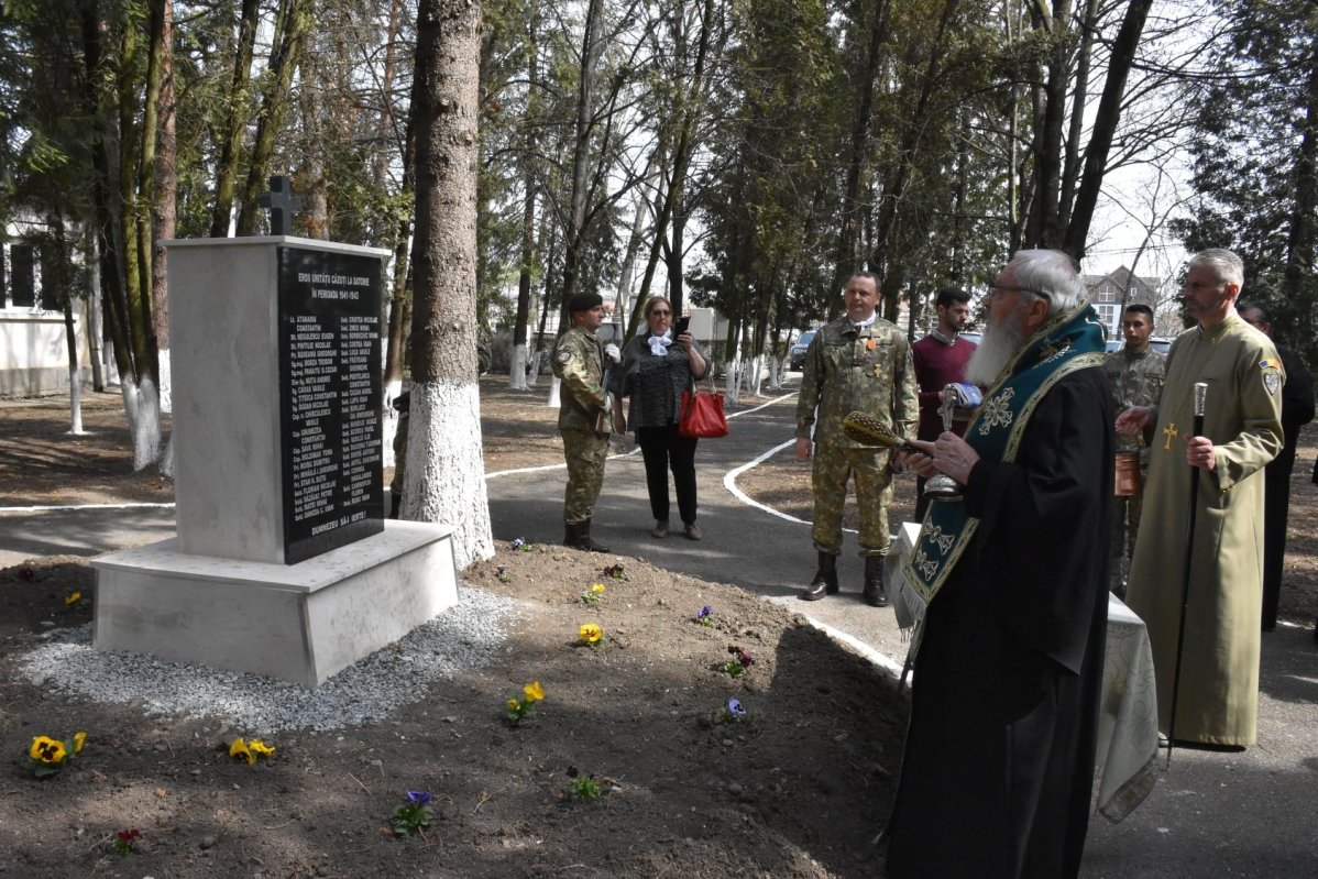 Resfinţirea capelei militare din cartierul clujean Someșeni 208412