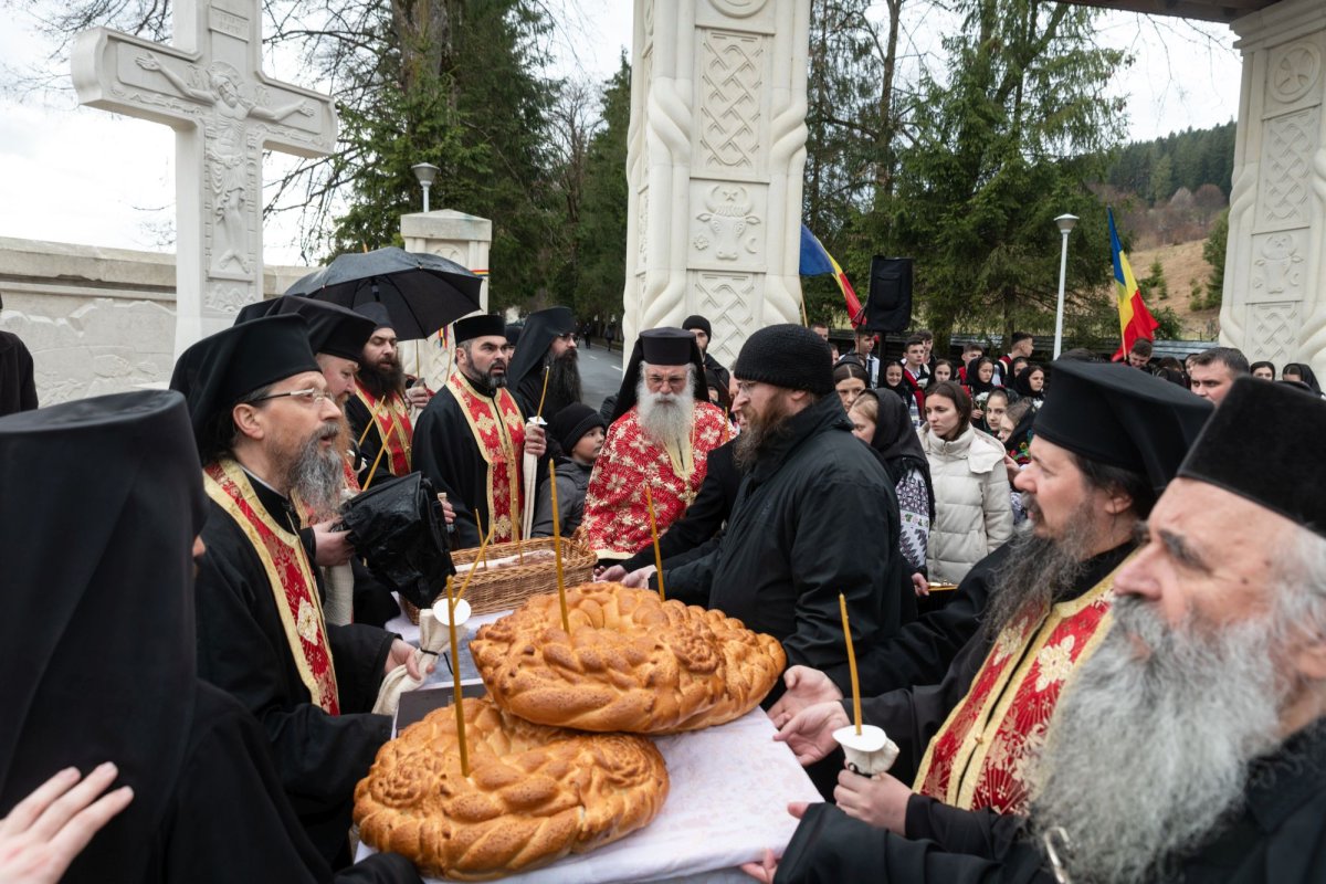 Comemorarea românilor uciși în masacrul de la Fântâna Albă 208576