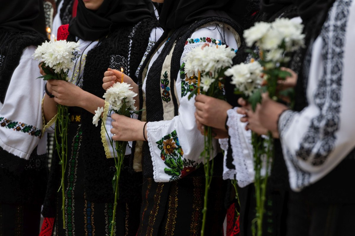 Comemorarea românilor uciși în masacrul de la Fântâna Albă 208594