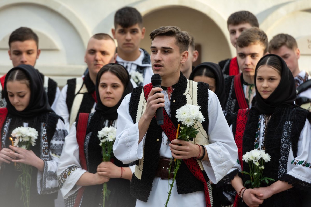 Comemorarea românilor uciși în masacrul de la Fântâna Albă 208597