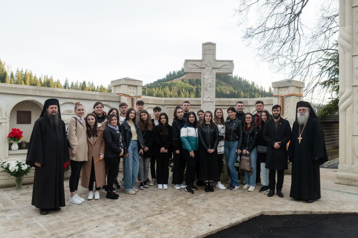 Comemorarea românilor uciși în masacrul de la Fântâna Albă 208600