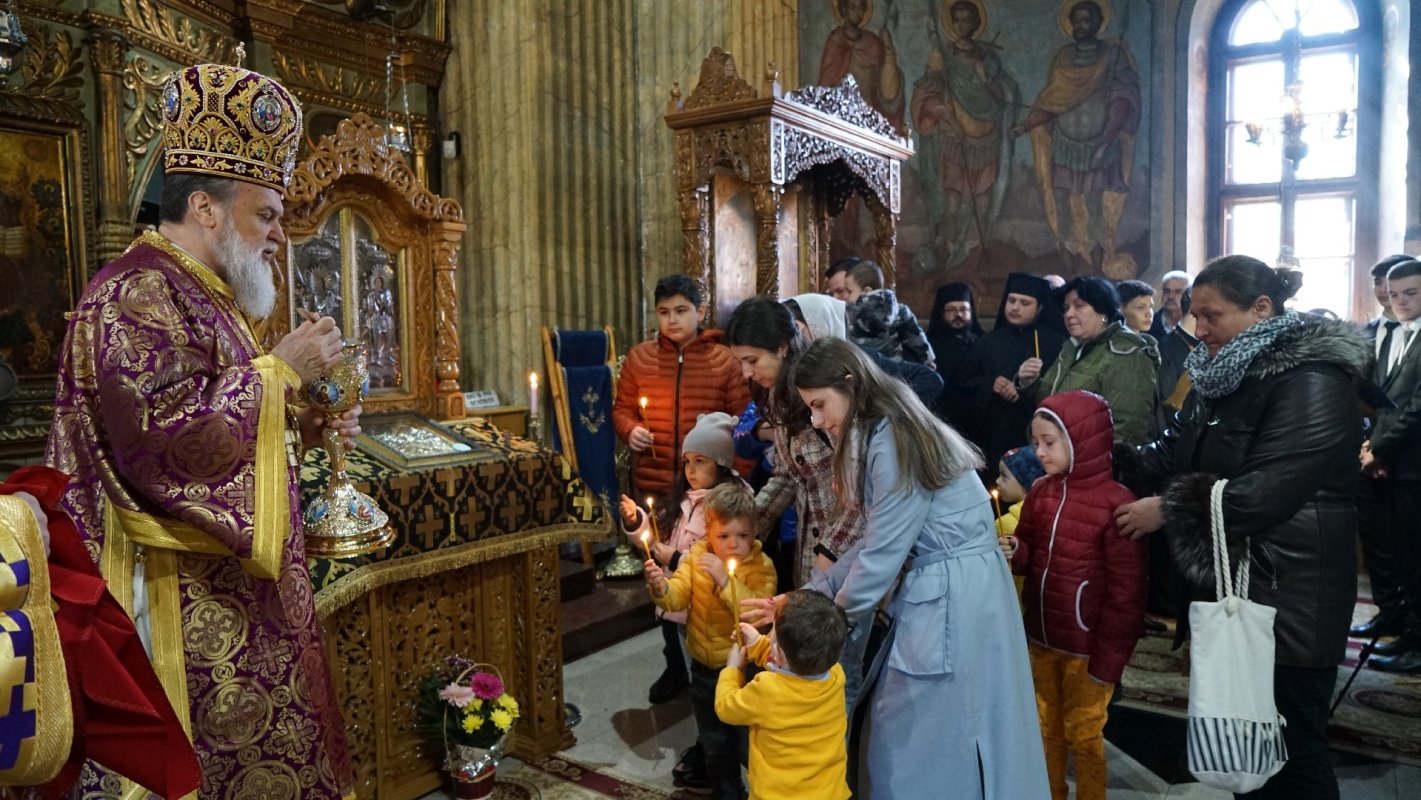 Slujiri misionare ale ierarhilor din Muntenia și Dobrogea 208692