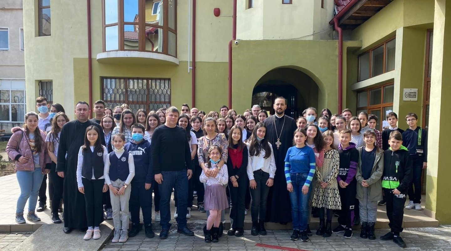 Daruri pentru elevii dâmbovițeni 208859