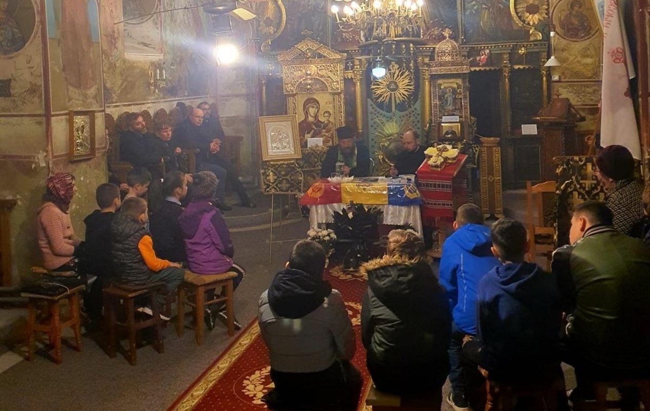 Seară catehetică în Parohia Schitu Frumoasa 208948