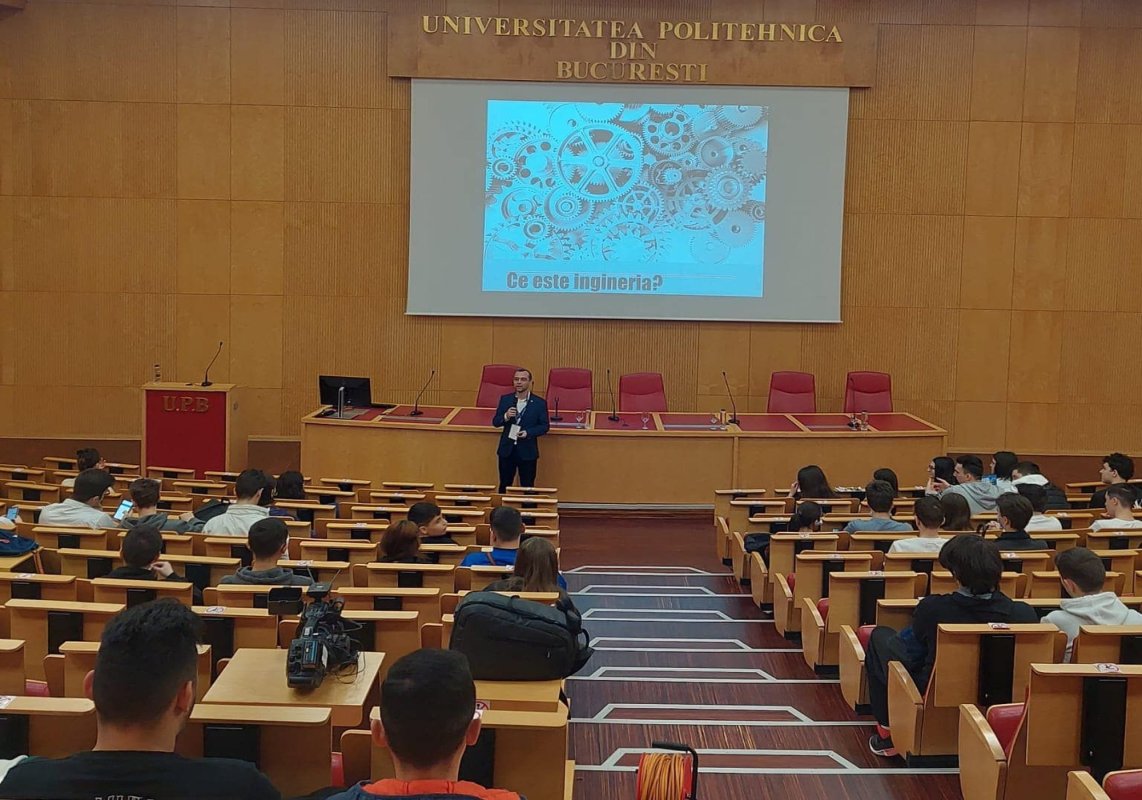 Festival al tinerilor pasionaţi de tehnologie 209044