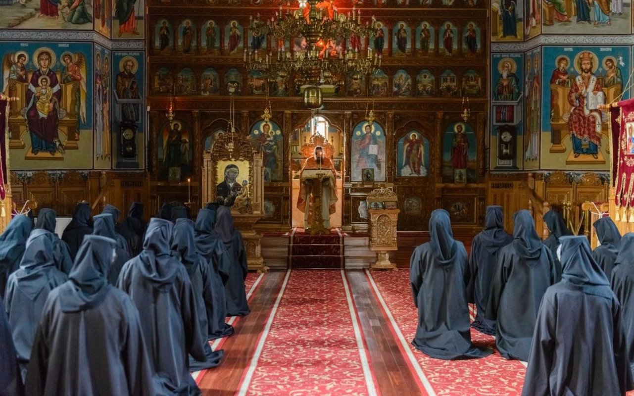 Sfintele slujbe din zilele de rând - inima Postului Mare 209013