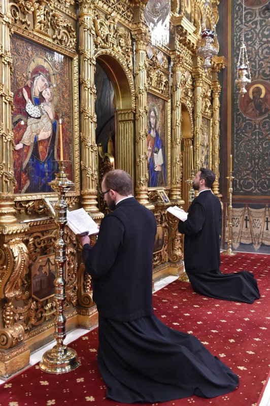 Sfintele slujbe din zilele de rând - inima Postului Mare 209014