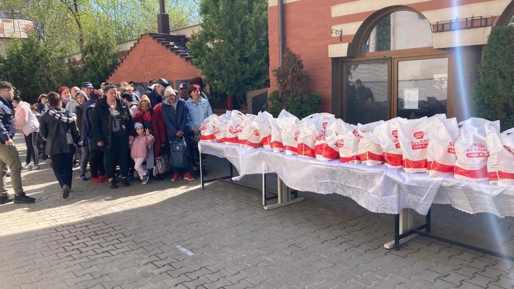 Ziua Internațională a Romilor, marcată la Parohia Mărcuța din Capitală 209084