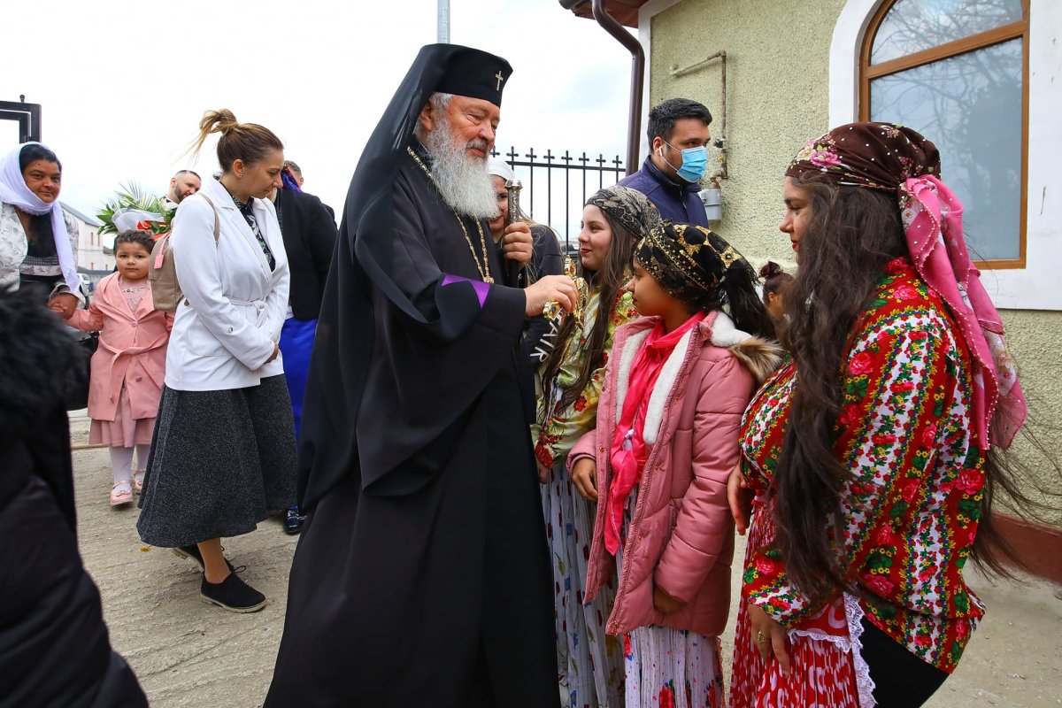 Binecuvântare arhierească în Parohia misionară Turda-Fabrici 209272