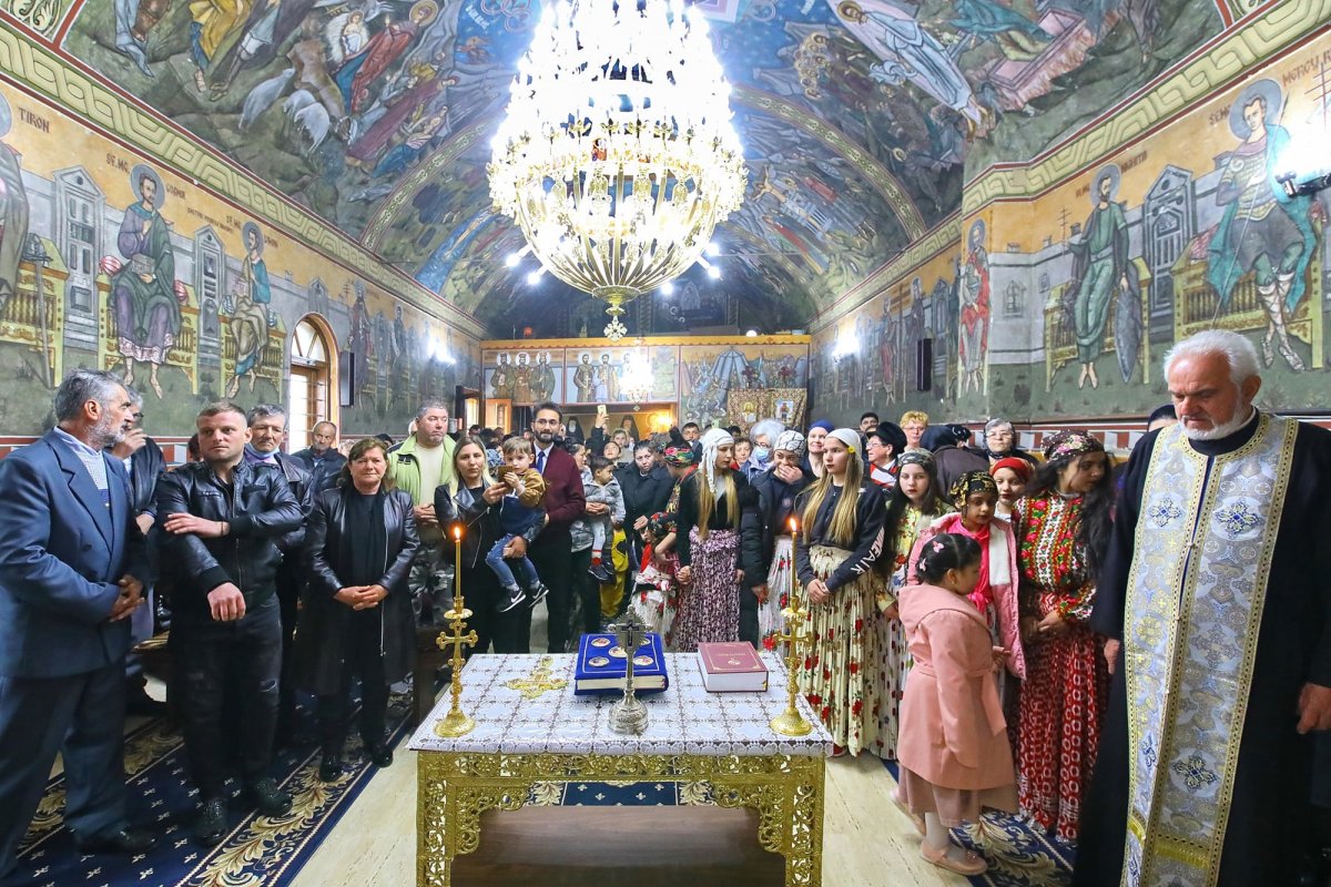 Binecuvântare arhierească în Parohia misionară Turda-Fabrici 209275