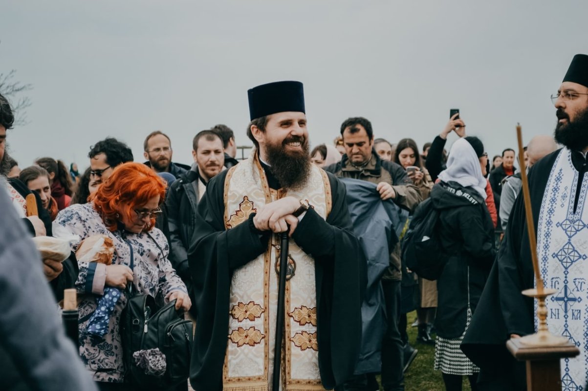 Peste 600 de participanţi la pelerinajul Tinerilor pe jos de la Iclod la Nicula 209264