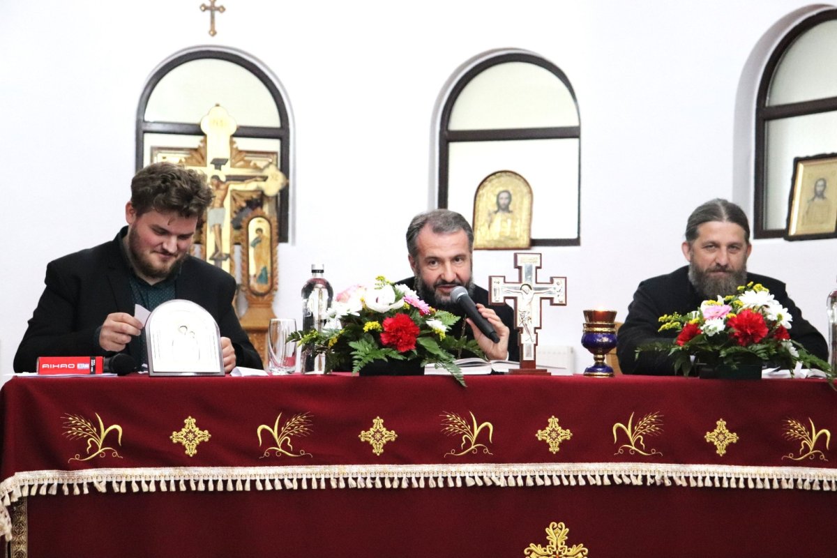 Dialoguri duhovnicești cu tineri din Eparhia Caransebeșului 209384