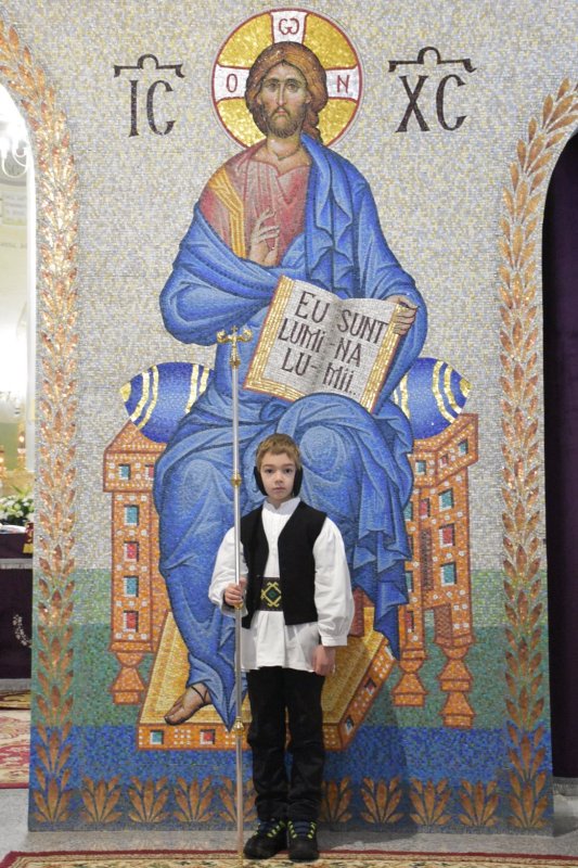 Noile clopote ale Bisericii „Sfinţii Apostoli Petru  și Pavel” din Mănăștur au fost sfințite 209337