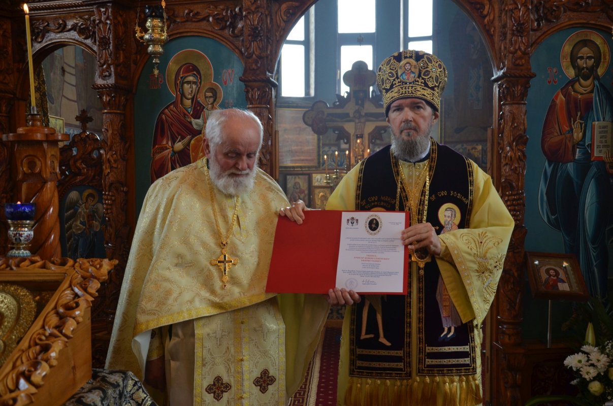 30 de ani de la sfinţirea noii biserici parohiale din Oșorhei, Oradea 209452