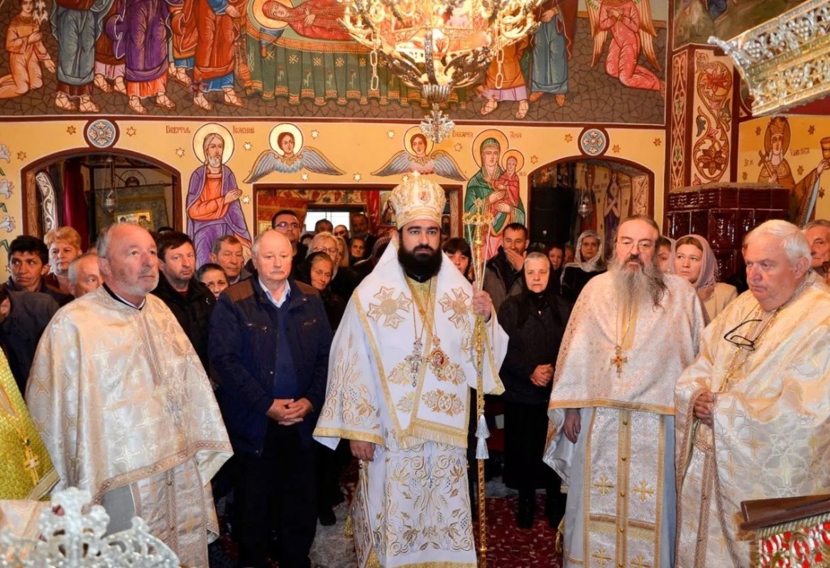 Biserica din satul Ohaba, judeţul Hunedoara, a fost târnosită 209446