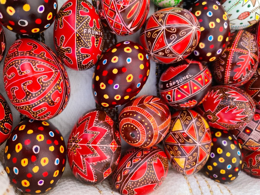 Paștile, o poveste scrisă pe coaja fragilă de ou 209486