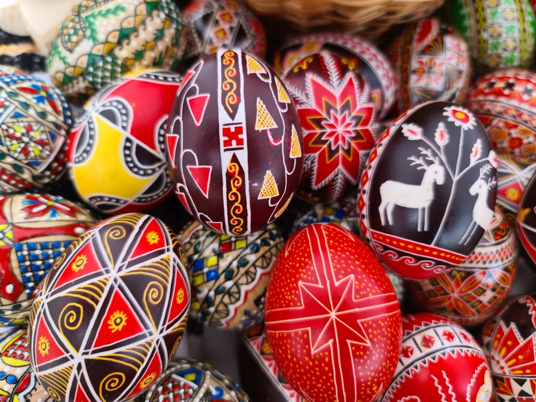 Paștile, o poveste scrisă pe coaja fragilă de ou 209491