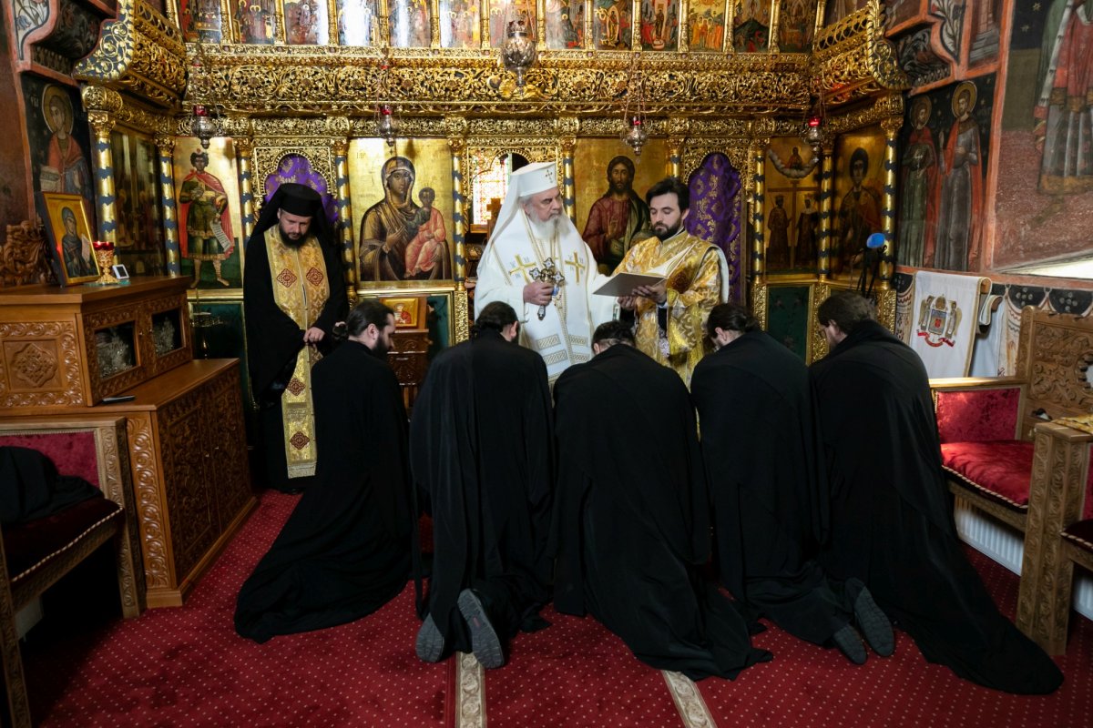 Ridicare în rang pentru cinci ieromonahi din Arhiepiscopia Bucureștilor 209671