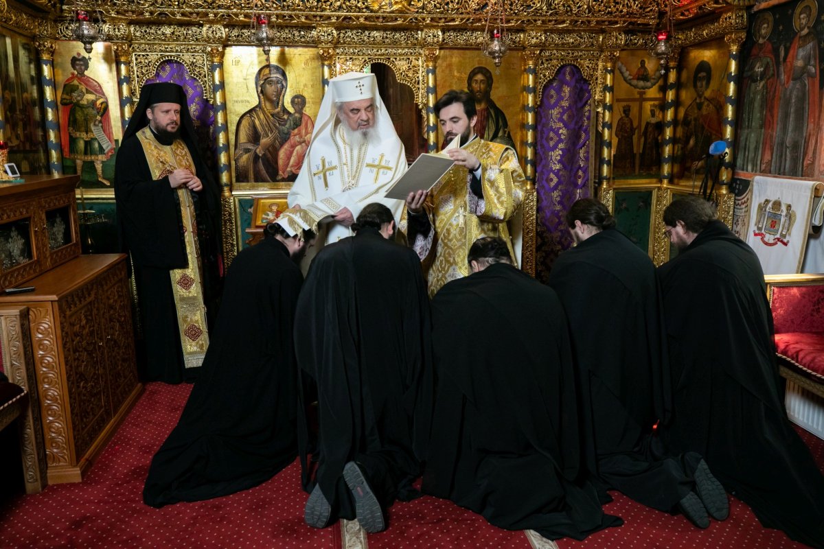 Ridicare în rang pentru cinci ieromonahi din Arhiepiscopia Bucureștilor 209674