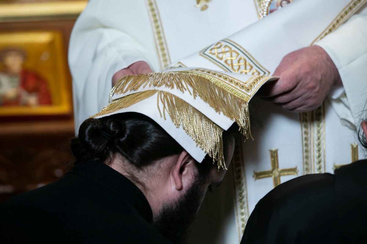 Ridicare în rang pentru cinci ieromonahi din Arhiepiscopia Bucureștilor 209675