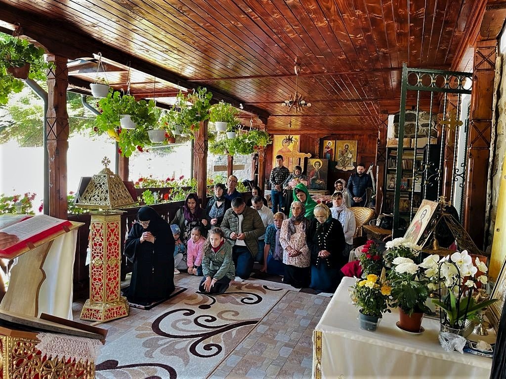 „Să primenim rugăciunea cu iubire”  209651