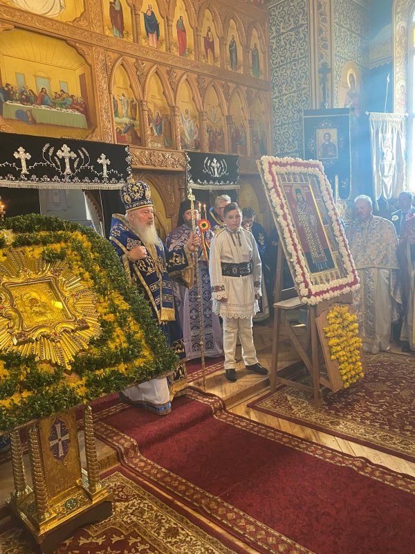 Sfântul Ierarh Pahomie de la Gledin, sărbătorit în localitatea natală 209753