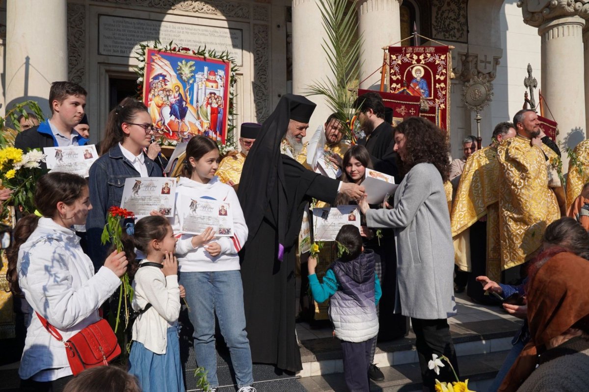 Pelerinajul de Florii în Arhiepiscopia Dunării de Jos  210017
