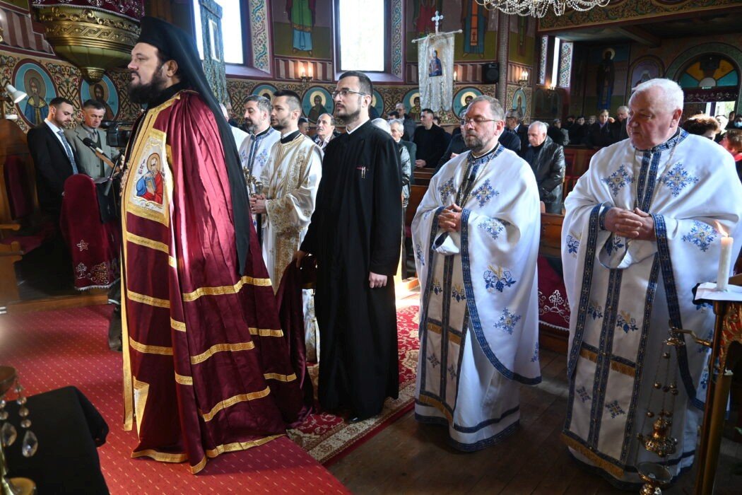 Binecuvântare pentru credincioşi în Parohia Cehu Silvaniei, Sălaj 210376