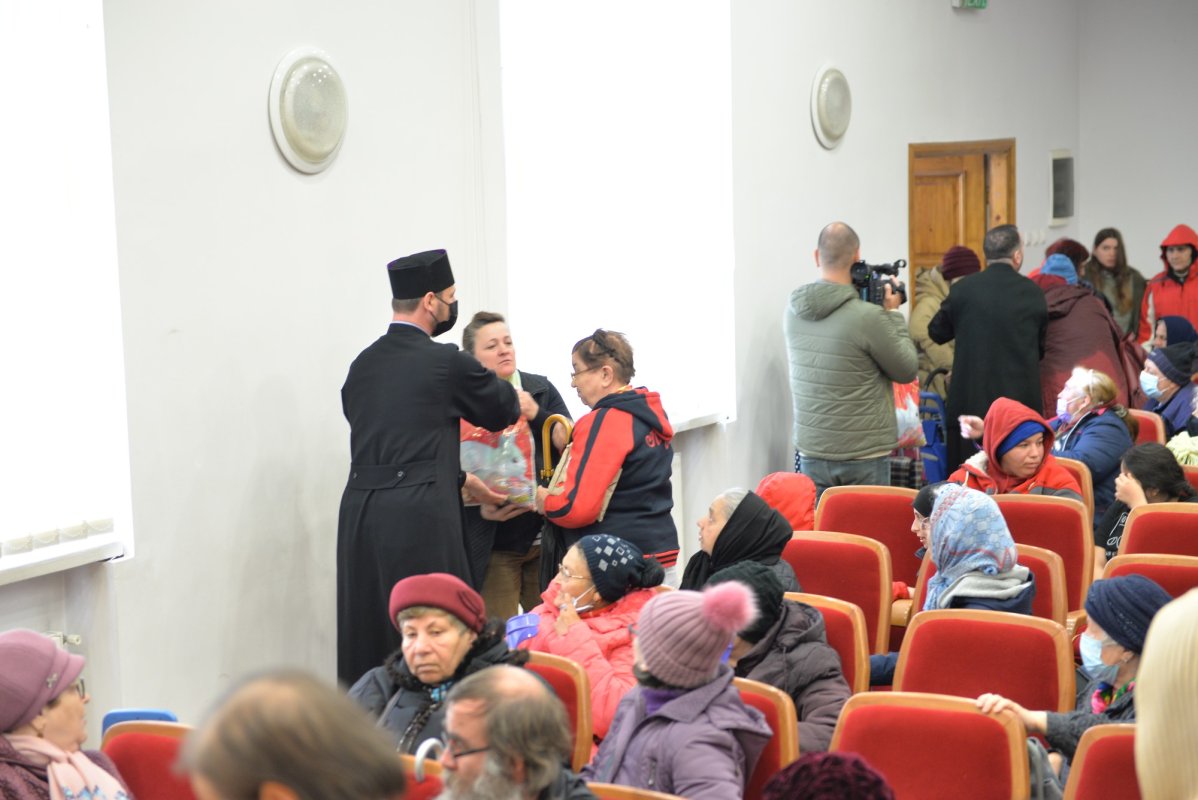 Ajutoare pentru persoanele nevoiașe din partea Protoieriei Sector 3 Capitală 210526