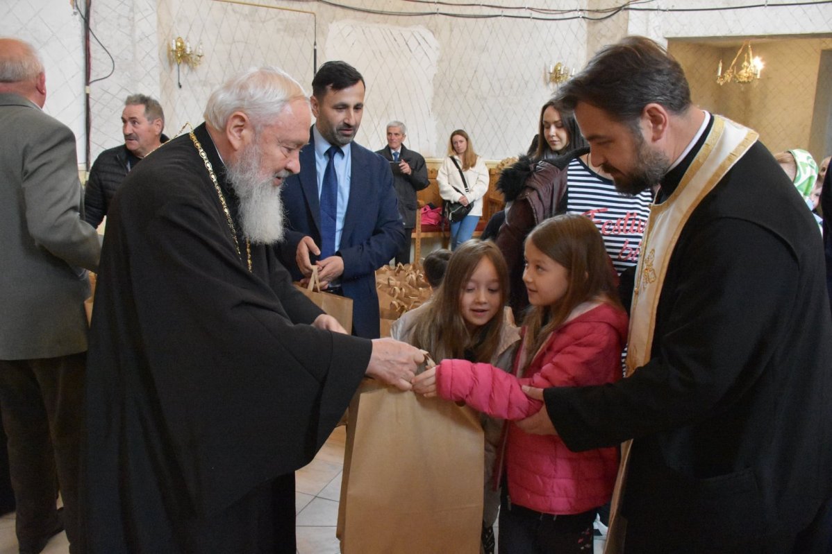 Daruri și binecuvântare pentru 172 de copii refugiați la Cluj-Napoca 210503