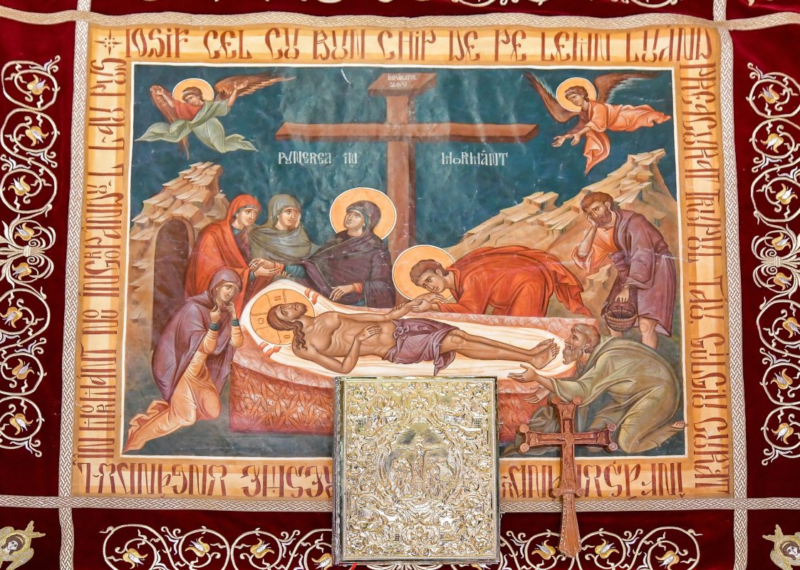 Sfânta şi Marea Sâmbătă; Slujba Sf. M. Mc. Gheorghe se va săvârși luni, a doua zi de Paști; Sf. Mc. Valerie 210843