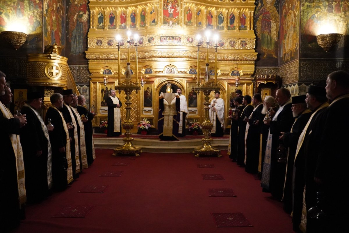 Slujba Învierii Domnului la Catedrala Arhiepiscopală din Galaţi 211027