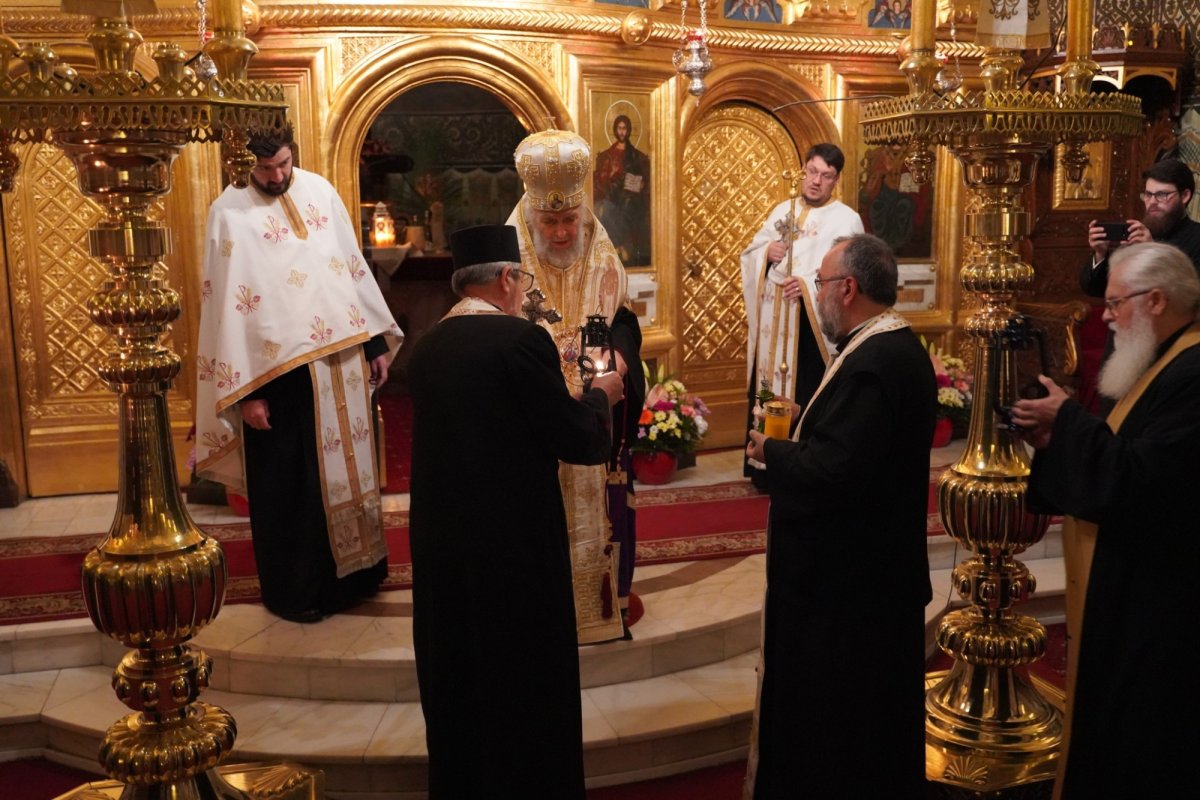 Slujba Învierii Domnului la Catedrala Arhiepiscopală din Galaţi 211028