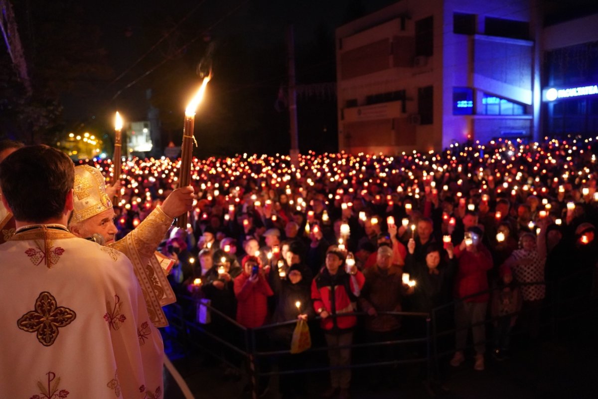 Slujba Învierii Domnului la Catedrala Arhiepiscopală din Galaţi 211033