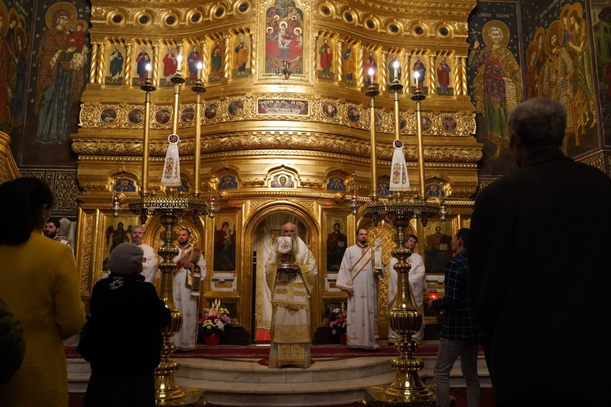 Slujba Învierii Domnului la Catedrala Arhiepiscopală din Galaţi 211044