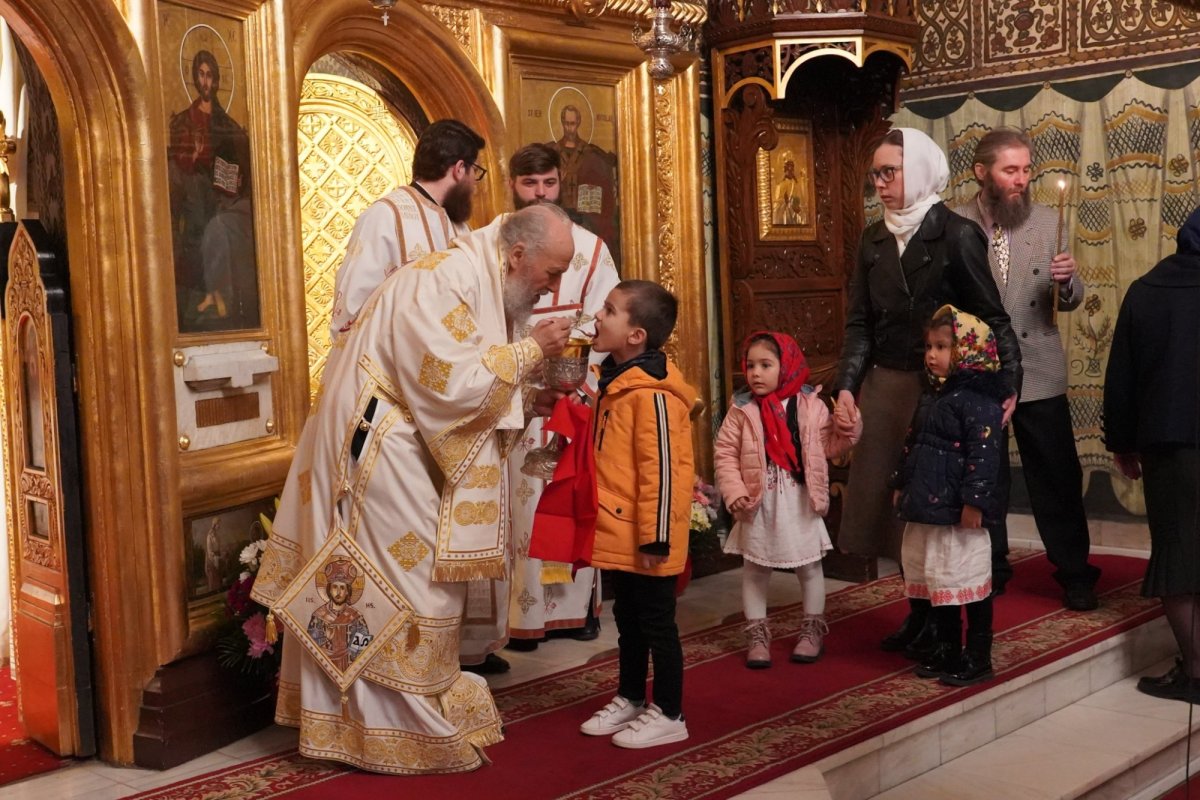Slujba Învierii Domnului la Catedrala Arhiepiscopală din Galaţi 211046