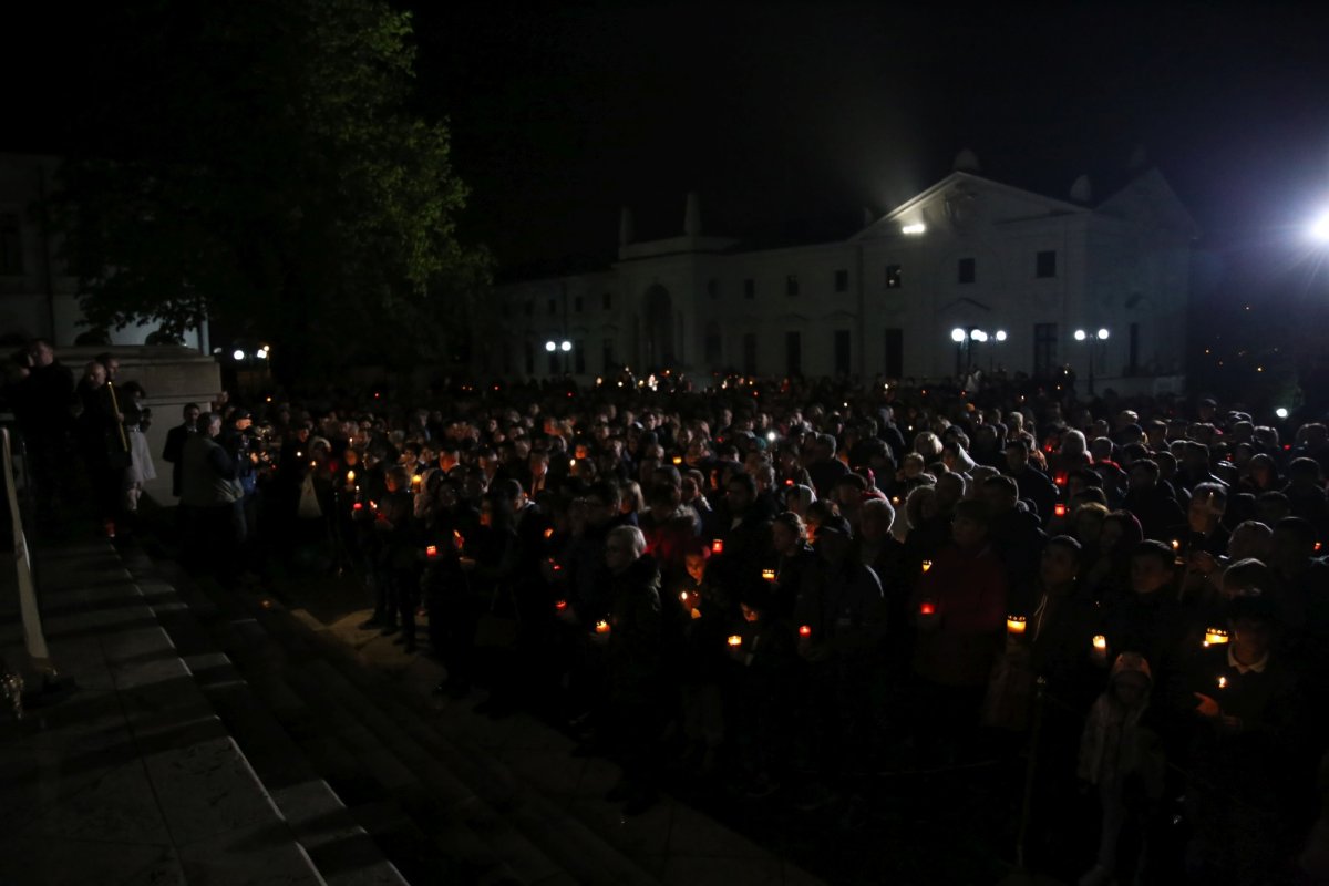 Slujbă în limba slavonă pentru refugiații ucraineni din Iași 211155