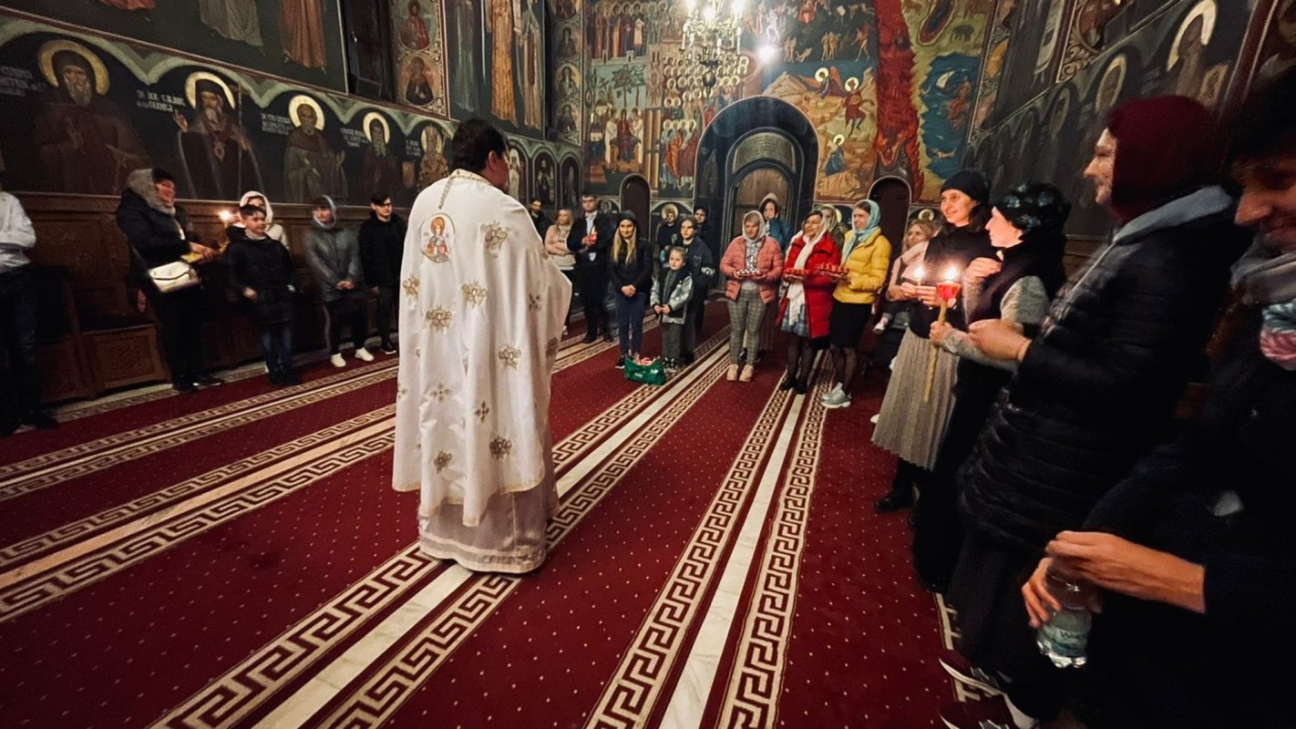 Slujbă în limba slavonă pentru refugiații ucraineni din Iași 211180