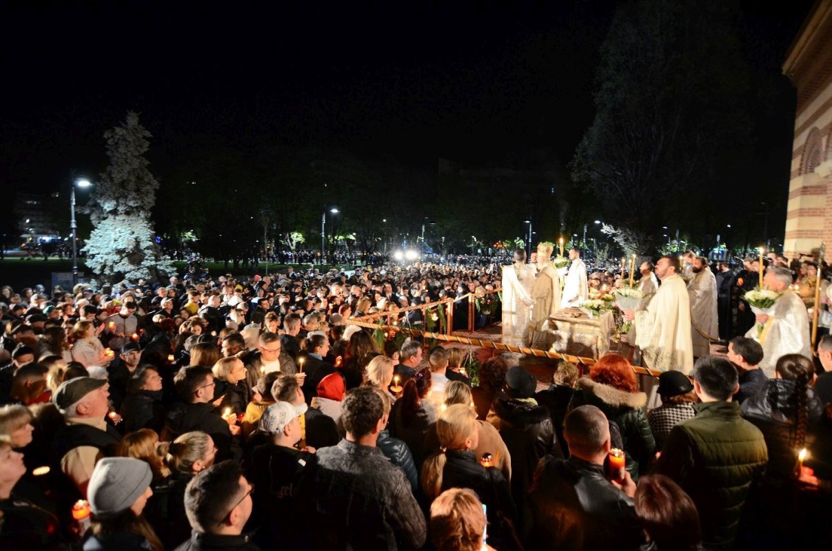 Învierea Domnului la Catedrala Arhiepiscopală din Târgoviște 211196