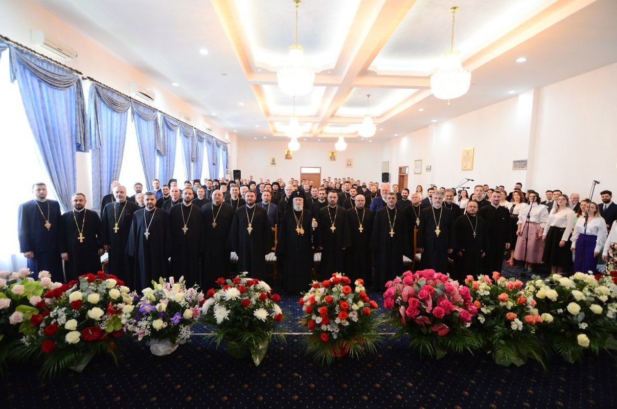 Învierea Domnului la Catedrala Arhiepiscopală din Târgoviște 211206