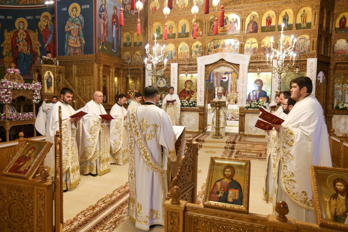 Lumină și bucurie, de Sfintele Paști, pentru credincioșii din Buzău 211215