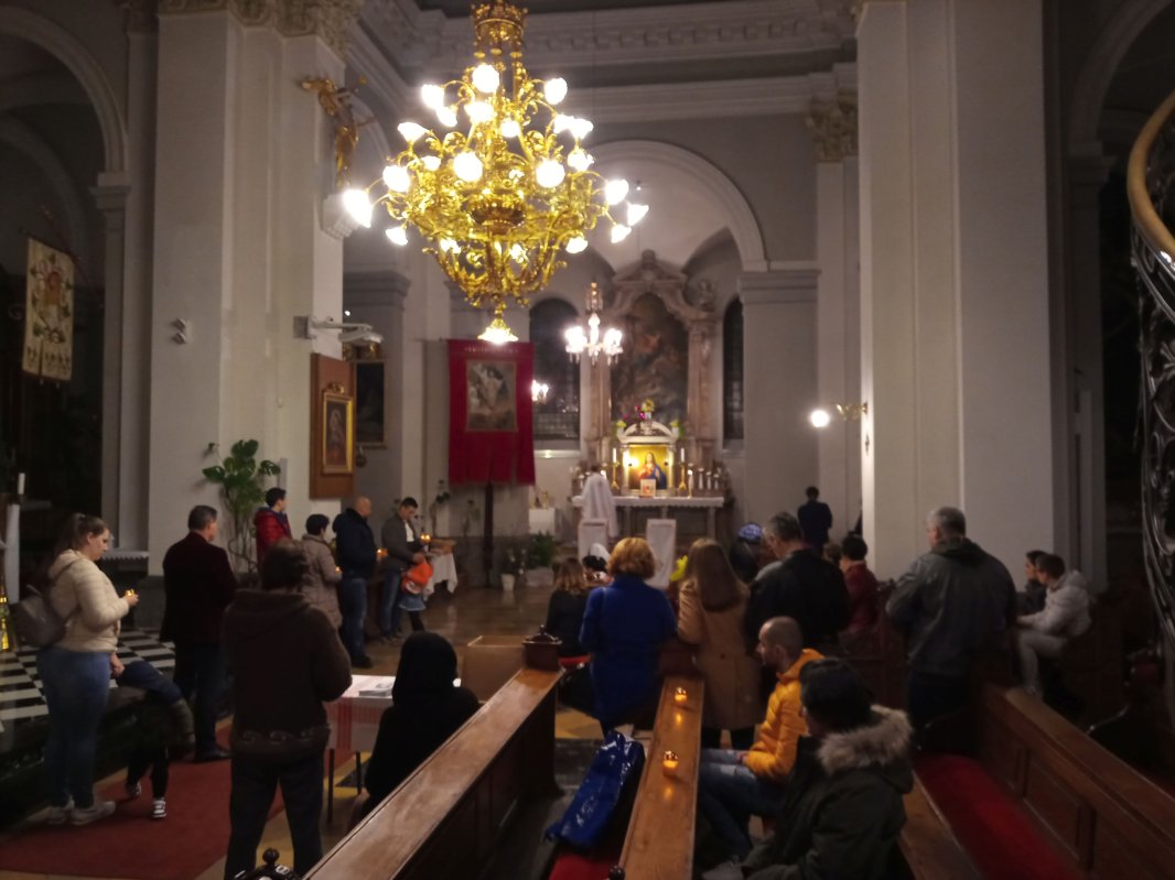 Prima slujbă de Paști pentru românii ortodocși din Slovenia 211232