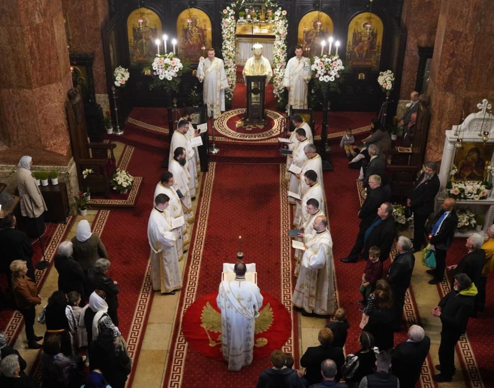 Sărbătoarea Paștelui la Catedrala Arhiepiscopală din Alba Iulia 211223