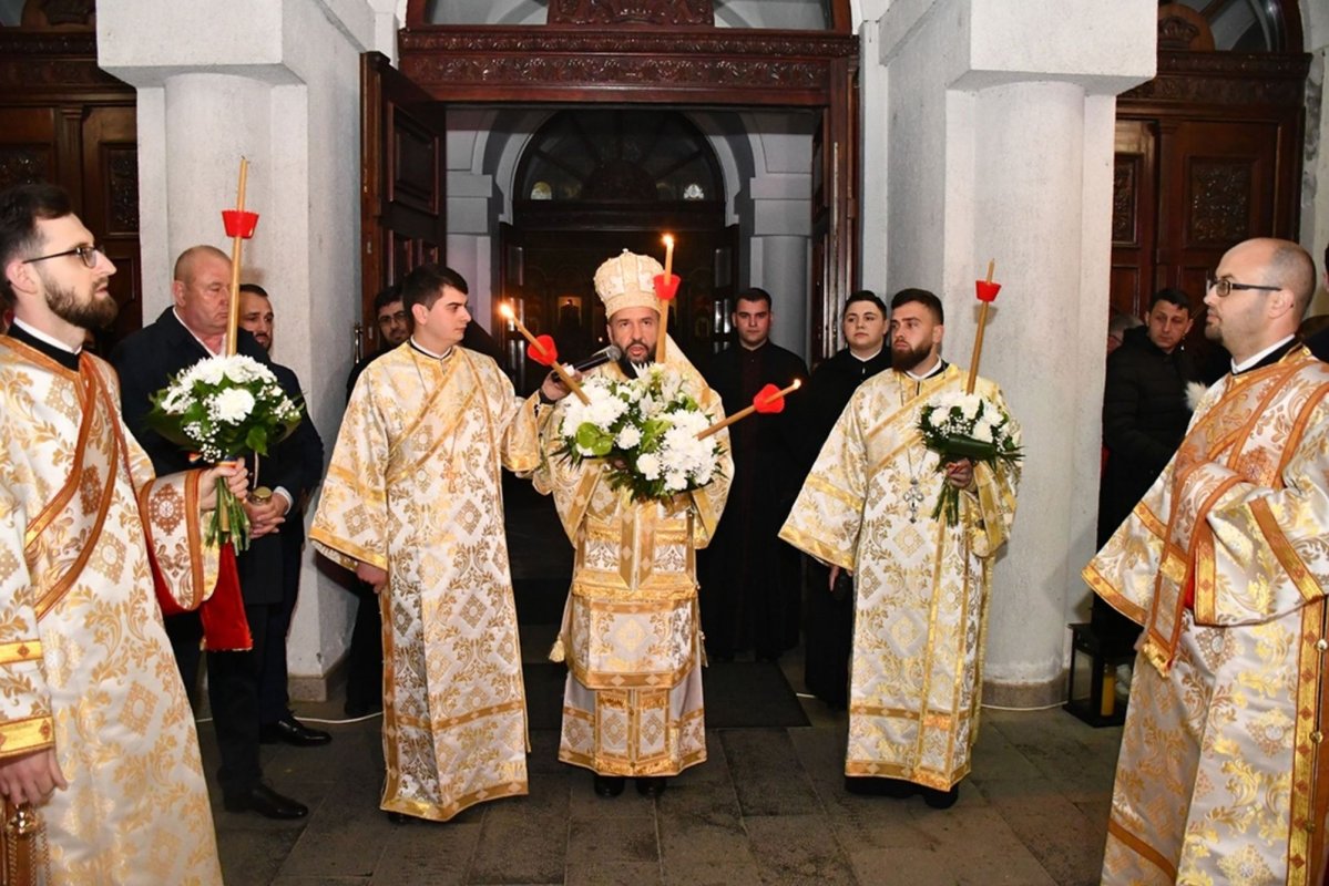 Zi de praznic la Catedrala „Învierea Domnului” din Caransebeș 211228