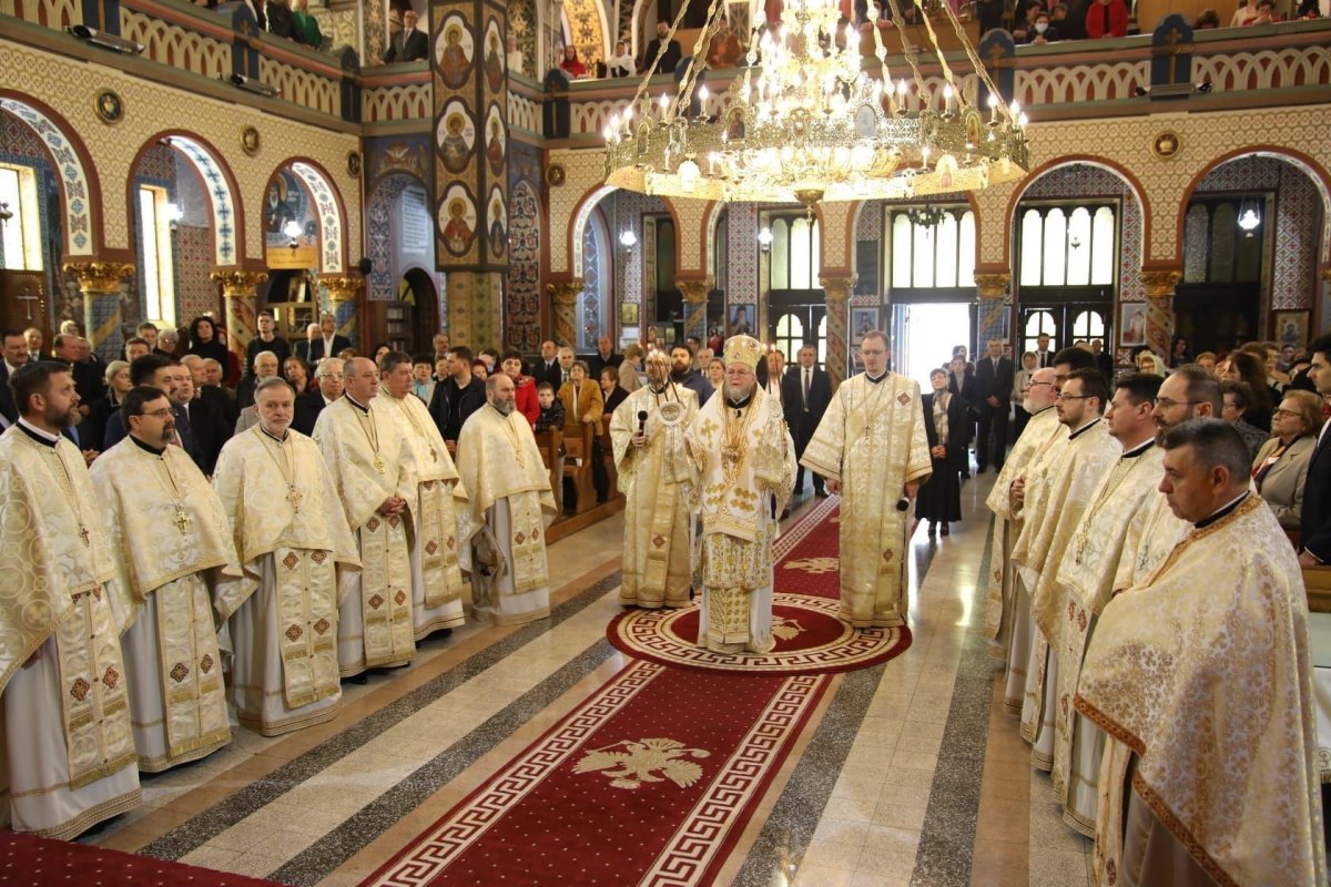 „Învierea lui Hristos dă sens vieţii” 211465