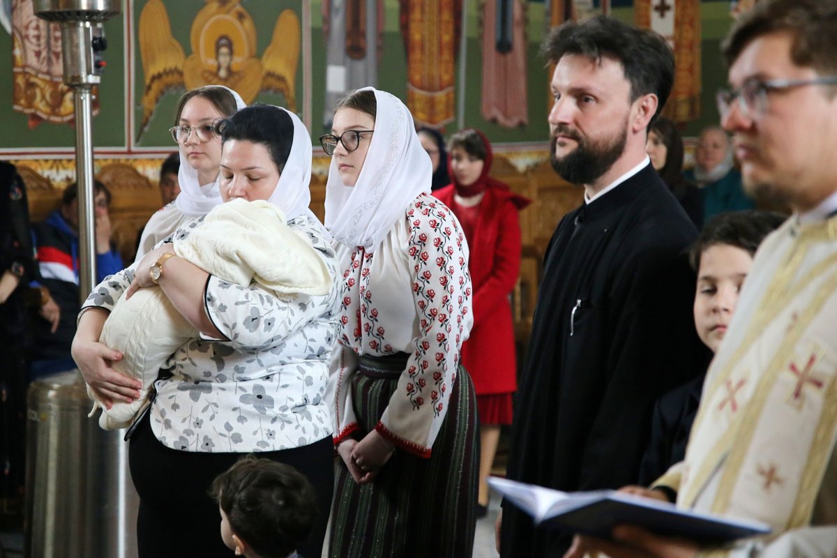 Mitropolitul Moldovei și Bucovinei la hramul municipiului Botoșani 211580