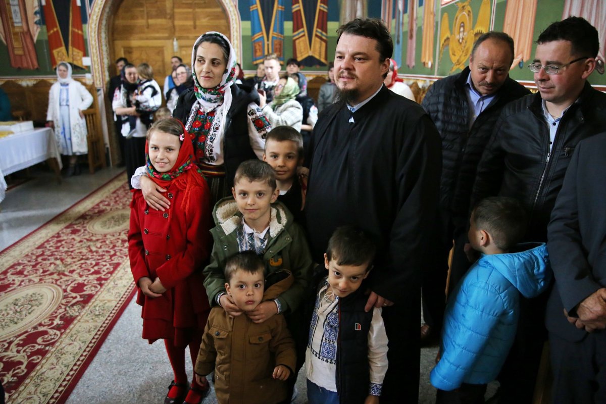 Mitropolitul Moldovei și Bucovinei la hramul municipiului Botoșani 211581